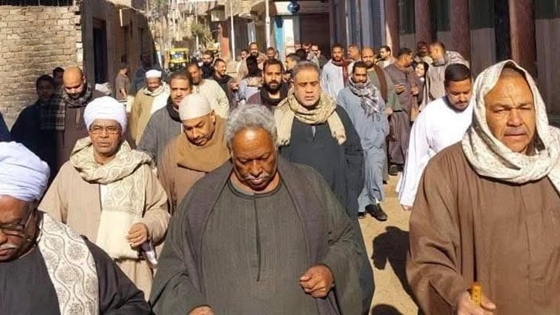 إقبالا كثيفا على