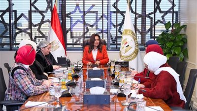 منال عوض توجه بتكثيف المتابعة الميدانية لضمان الالتزام بالاشتراطات البيئية