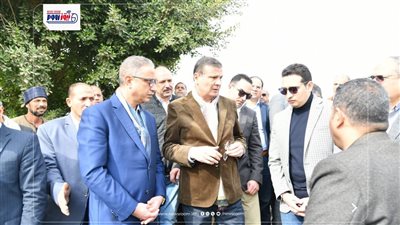 وزير الزراعة ومحافظ الفيوم يتفقدان زراعات القمح بمركز إطسا ومجمع الخدمات