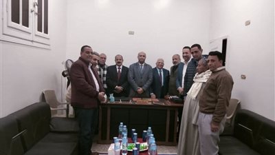 احتفالا بعيد الميلاد.. وفد حماة الوطن ببنى سويف يزور الكنيسة الإنجيلية