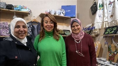 الدكتورة غادة والي تزور جناح المجلس القومي للمرأة بمعرض «ديارنا» بالجونة