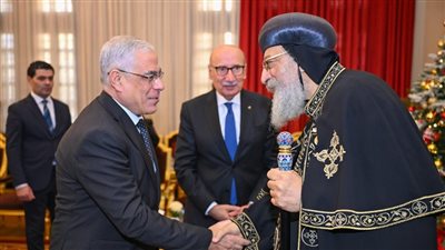 النائب العام ورئيس مجلس القضاء يزوران البابا تواضروس للتهنئة بعيد الميلاد
