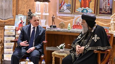  وزير الداخلية يهنئ البابا تواضروس بعيد الميلاد المجيد