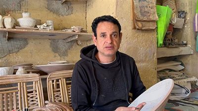 الفن في قرية تونس.. رئيس جمعية الخزافين يكشف سر استمرار حرفة الفخار|خاص