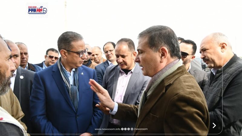 محافظ الفيوم ووزير