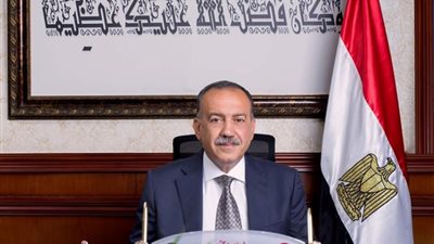 محافظ أسيوط يهنئ البابا تواضروس الثاني بعيد الميلاد ويؤكد قيم المحبة والوحدة