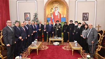 رئيس مجلس الدولة يقدم التهنئة لقداسة البابا في المقر البابوي بالقاهرة