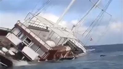 إنقاذ 28 شخصا بعد شحوط لانش سياحي بمنطقة حماطة جنوب البحر الأحمر
