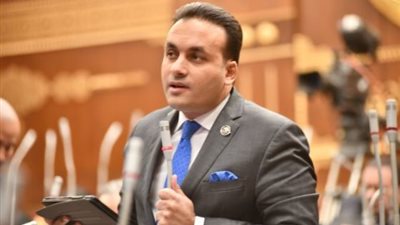 عمرو فهمي: تصريحات الرئيس بإحالة المتلاعبين بالأسعار للقضاء العسكري رسالة ردع 