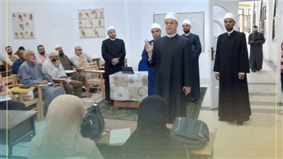 جولة تفقدية موسعة لمدير اوقاف السويس لمتابعة  انتظام الدراسة بالمركز الثقافي