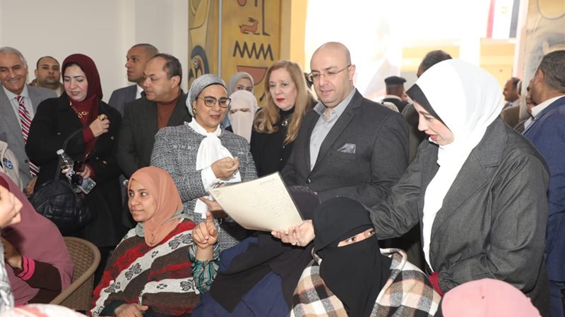 محافظ بنى سويف وقيادات