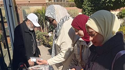محافظ أسيوط يبرز دعم الحرفيين ويشجع تسويق المنتجات اليدوية