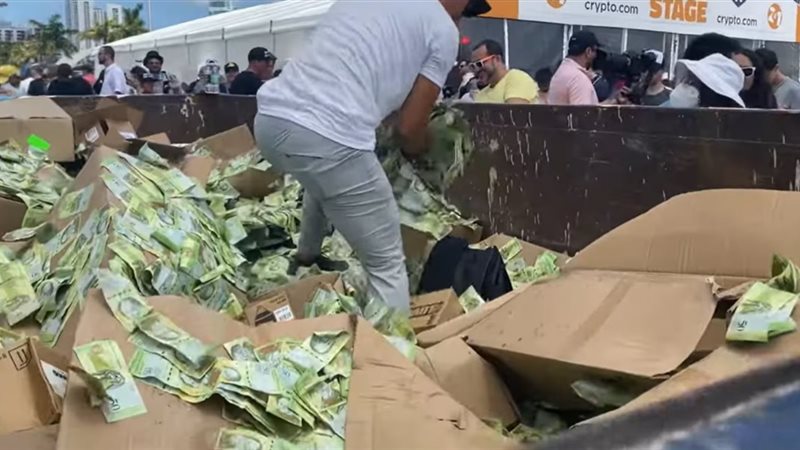 حقيقة فيديو انهيار