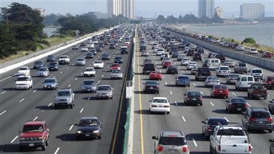 كثافات مرورية بشوارع القاهرة و الجيزة و تواجد مرورى بالطرق 