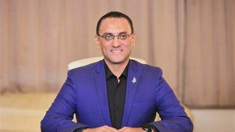 الدكتور أحمد شوقي