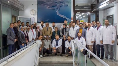 قرابة 400 ألف عينة..