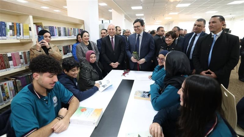 افتتاح مكتبة جديدة
