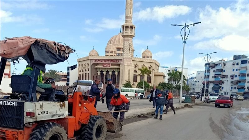 جانب من أعمال النظافة