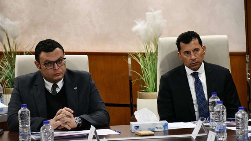 وزيرا الرياضة والإسكان
