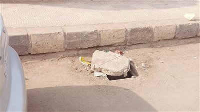 استغاثة أهالي فارسكور من بيارة صرف صحي مكشوفة تهدد حياة الأطفال