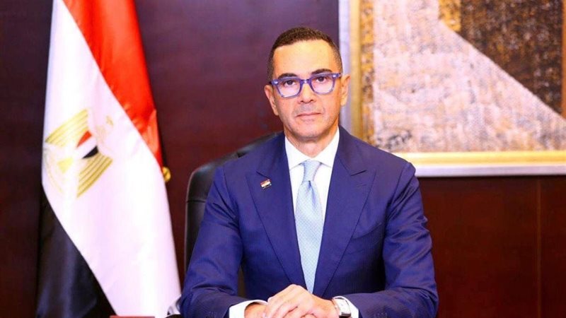 حسن الخطيب وزير الاستثمار