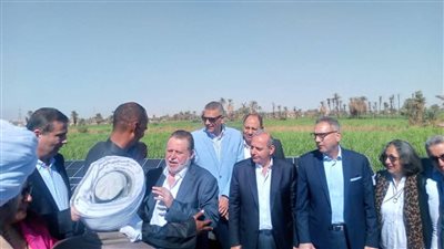 قادة الاقتصاد والزراعة في جولة تاريخية لدعم الزراعة بالطاقة بأسوان