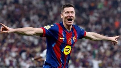 برشلونة يواصل محاولاته لتمديد عقد ليفاندوفسكي حتى 2027