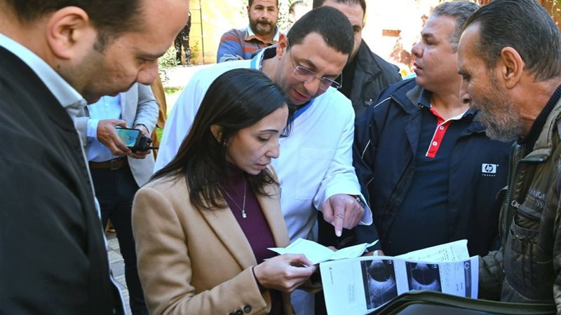 محافظ البحيرة تتفقد