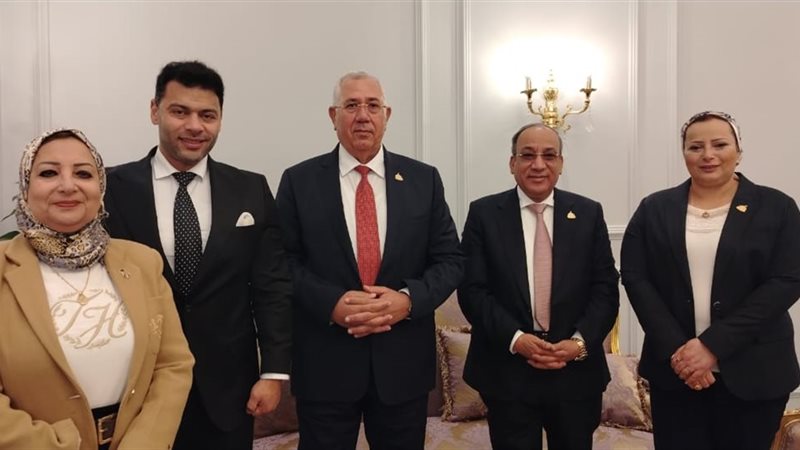 توافد أعضاء مجلس