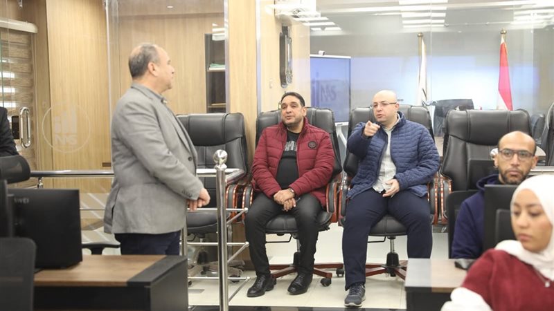 محافظ بنى سويف بمركز