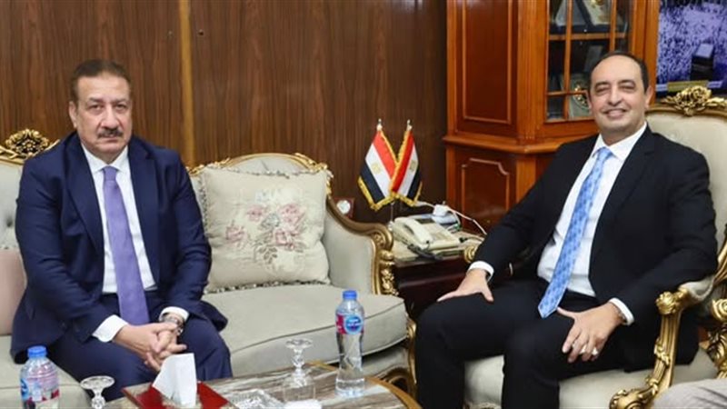 د.عمرو عثمان ومحافظ