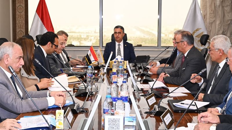 وزير التموين الدكتور