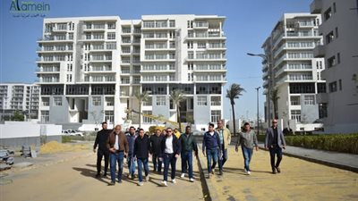 رئيس جهاز العلمين الجديدة في جولة ميدانية لمتابعة كمبوند «مزارين»