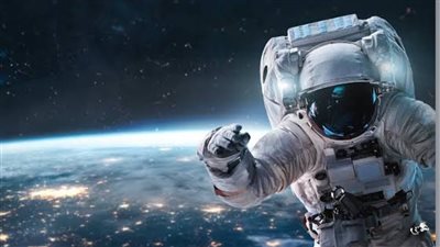 لماذا يخلع رواد الفضاء ضرس العقل قبل الصعود إلي الفضاء؟