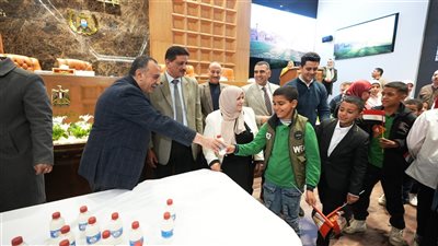 «كوب لبن لكل طفل».. محافظ أسيوط يقود مبادرة مجتمعية لمكافحة سوء التغذية
