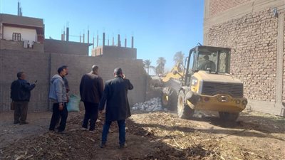 محافظ أسيوط: استرداد 133 فدانًا وإزالة 12 تعديًا في المرحلة الأولى بالموجة 28