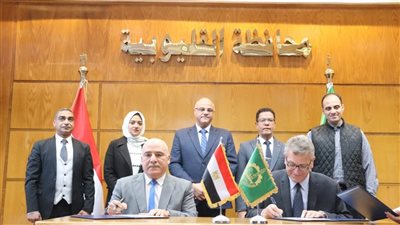 محافظ القليوبية ورئيس جامعة بنها يشهدان توقيع بروتوكول تعاون طبي 