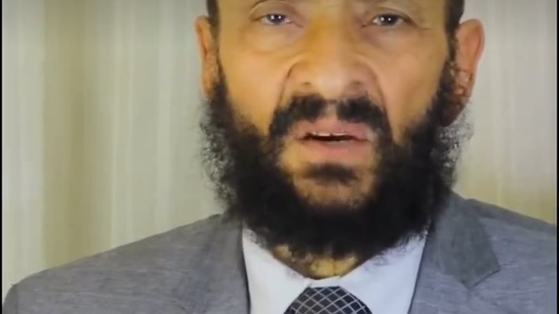 الطبيب  
