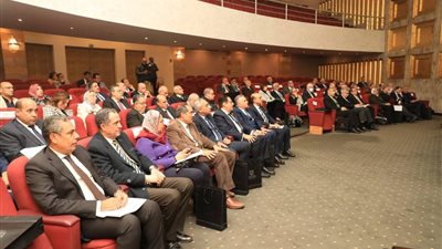 رئيس جامعة أسيوط يشارك في اجتماع مجلس الجامعات الخاصة لتطوير التعليم العالي