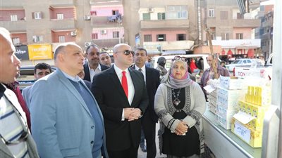 محافظ بني سويف يتابع ميدانيا موقف السلع ومستوى الخدمات التموينية المقدمة  
