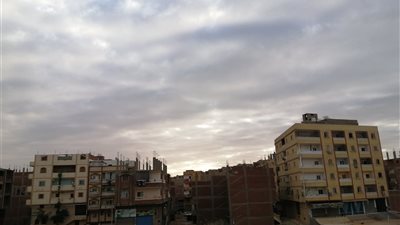انخفاض طفيف في درجات الحرارة وشبورة مائية تضرب السويس