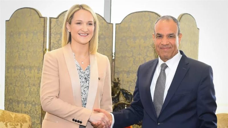 وزيرة خارجية إيرلندا