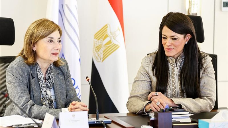 وزيرة التخطيط رانيا