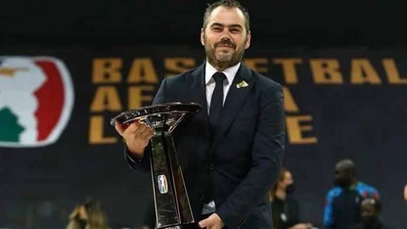 أجوستي بوش مدرب منتخب
