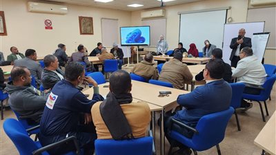 بالصور.. ندوة توعوية بعنوان «السلامة سلوك والتزام» بشركة مياه الشرب بقنا