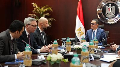 وزير الاستثمار يبحث خطط شركة سكاتك النرويجية للتوسع في الطاقة المتجددة بمصر