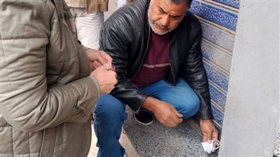 غلق المحلات المخالفة والغير مرخصة بالوحدة المحلية بالبتانون بالمنوفية