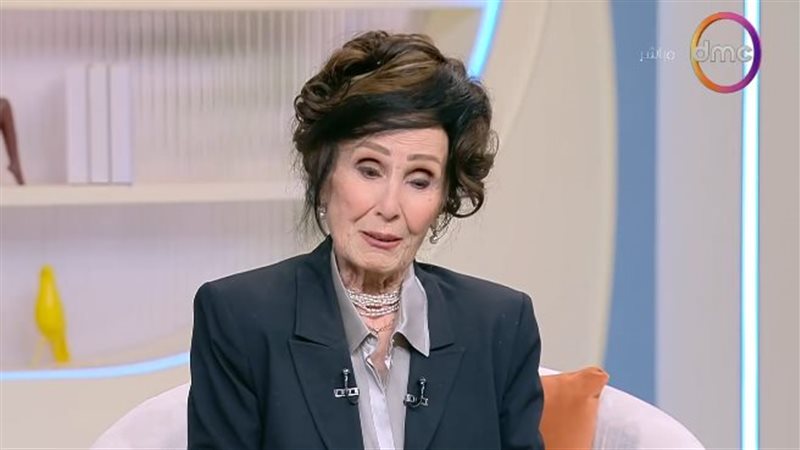 الفنانة التشكيلية