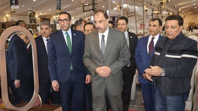 جهاز تنمية المشروعات يفتتح النسخة 29 من معارض صنع في دمياط للاثاث بسوهاج