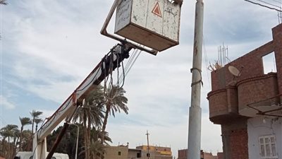 محافظ أسيوط: استمرار صيانة كشافات الإنارة ورفع كفاءة الإضاءة العامة بقرى الفتح